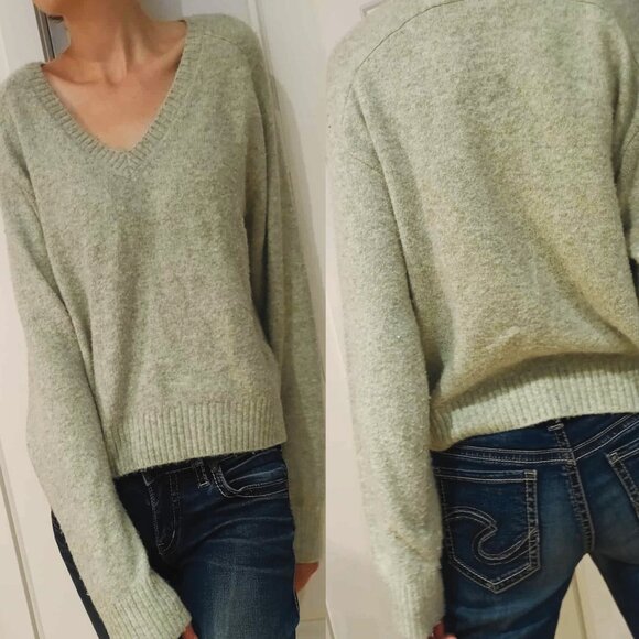 Dynamite Sage Green V-Neck Sweater | Relaxed Fit Size S - Picture 1 of 2